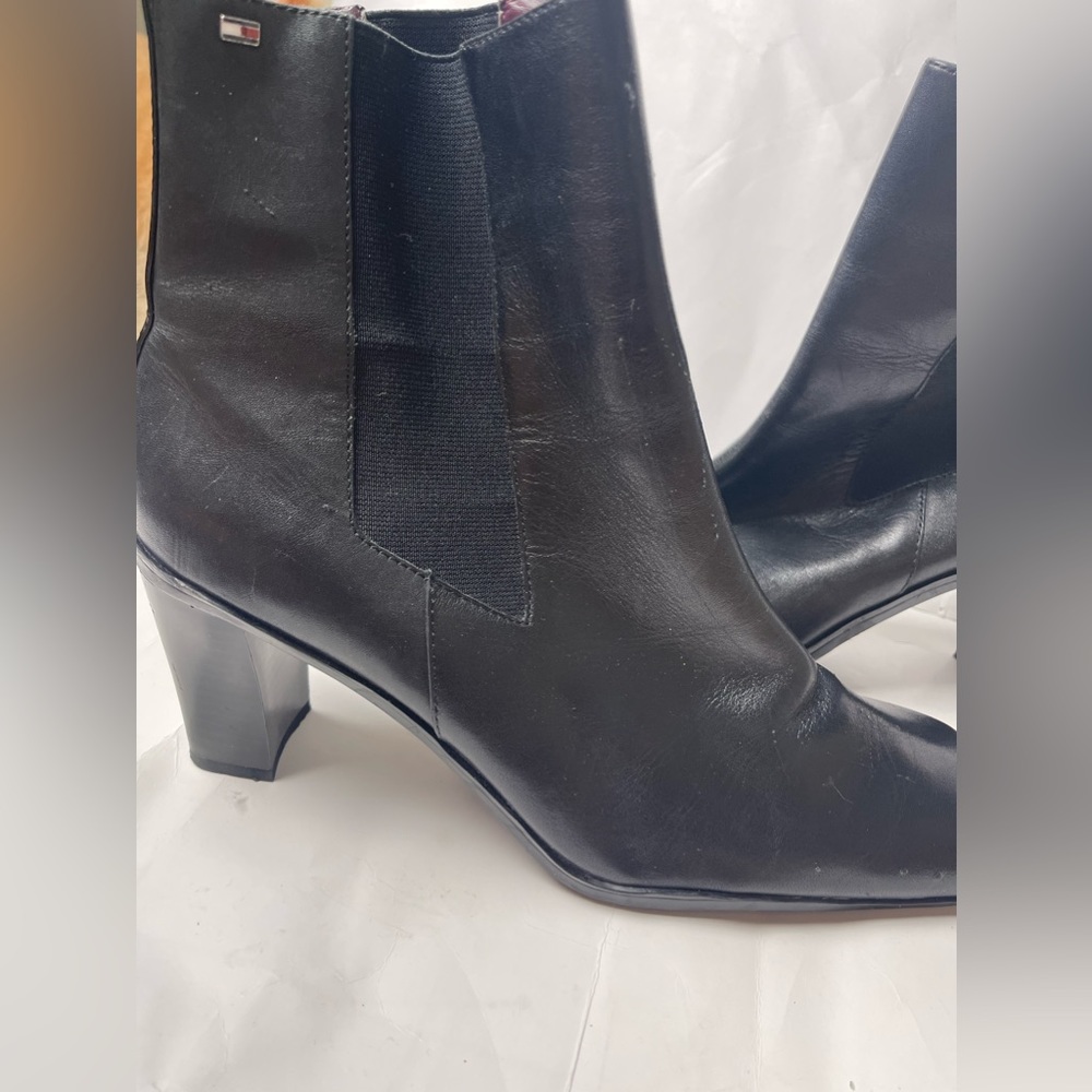 Tommy Hilfiger Square Toe Block Heel Leather Black Short Leather Boots Size 10M - Picture 6 of 13